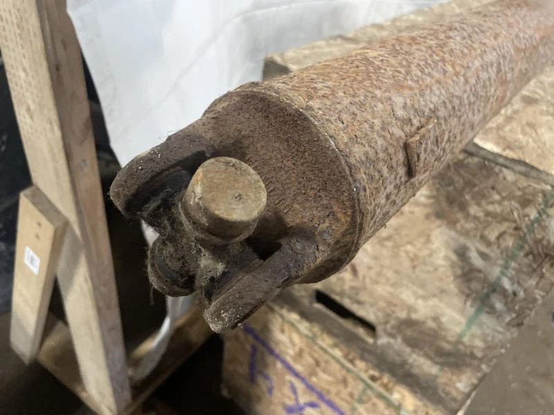 Rear Drive Shaft 2WD 1 Piece Shaft 124" Wb Fits 88 DAKOTA 1550035 Foto 3 de 4