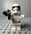 LEGO STAR WARS -- FIRST ORDER STORMTROOPER WITH BLASTER 75103 SW0667 NICE