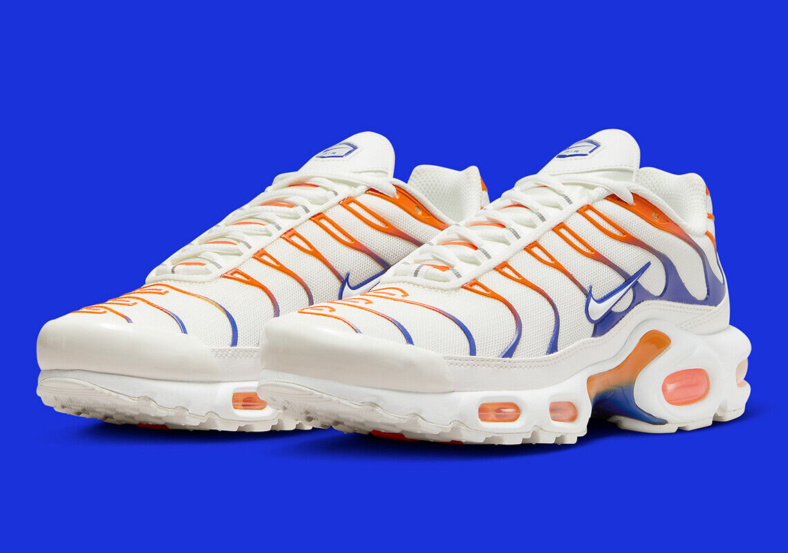 Women's Nike Air Max Plus TN Tuned Knicks Summit White Racer Women's Nike Air Max Plus TN Tuned Knicks Summit White Racer