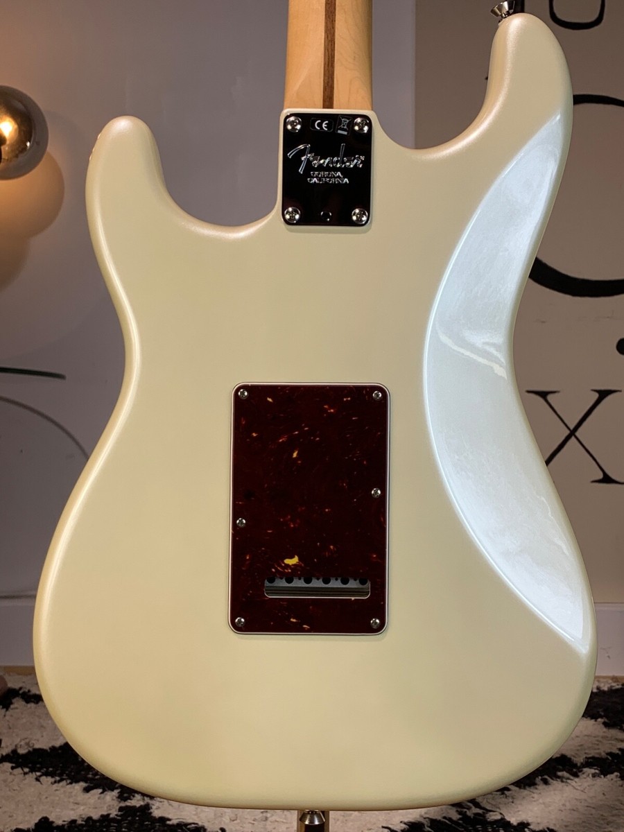 Fender Limited Edition American Showcase Stratocaster Olympic