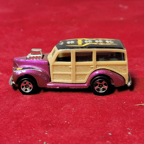Vintage Hot Wheels Metalic 1979 Panel Woody Wagon Truck (Purple/Tan/Black) RARE