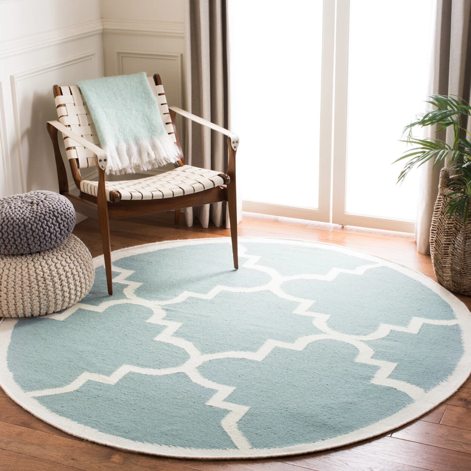 SAFAVIEH Dhurries DHU633C Light Blue / Ivory Rug - Image 2 of 4