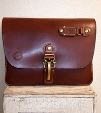 THE LEATHER SHOP HEIRLOOM MESSENGER - Tan - M...