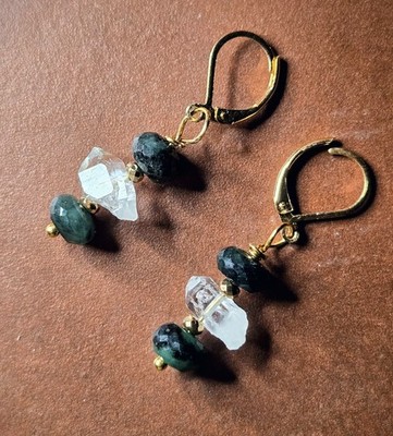 Natürliche Brillanz rohe & echte Herkimer Diamanten & Smaragd in Gold Ohrringe