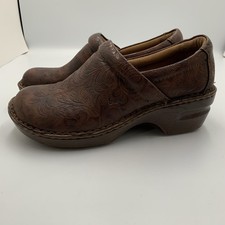 BOC Born Concept Womens Peggy Slip On Tooled Clogs Brown Leather Embossed Size 8