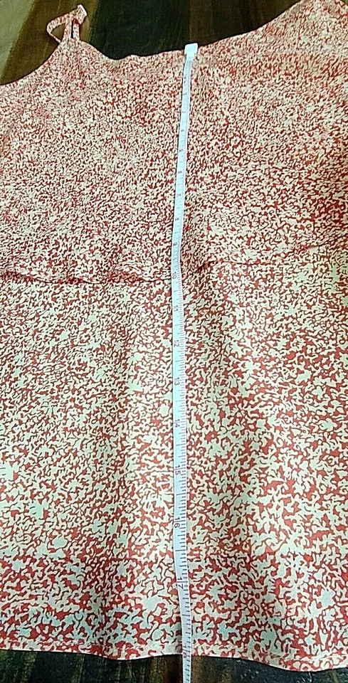 Paquete de 2 blusas CAbi con tirantes de espagueti talla M Foto 2 de 4