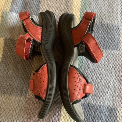 clarks wave grip sandals