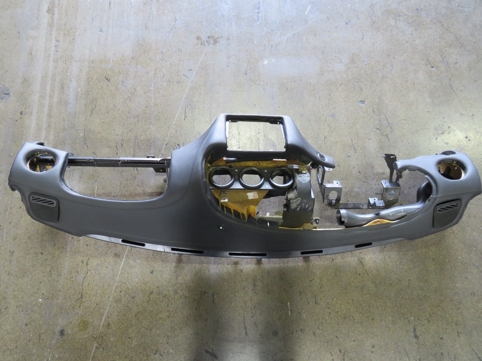 Ferrari 575, Dash Panel, Black, Dmg, Used, P/N 660880