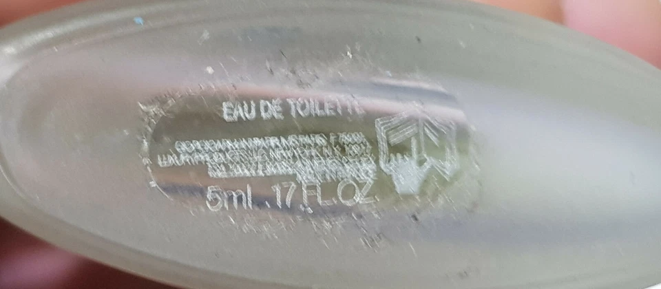 Juego de fragancias en miniatura para mujer Giorgio Armani nuevo con caja Foto 3 de 4