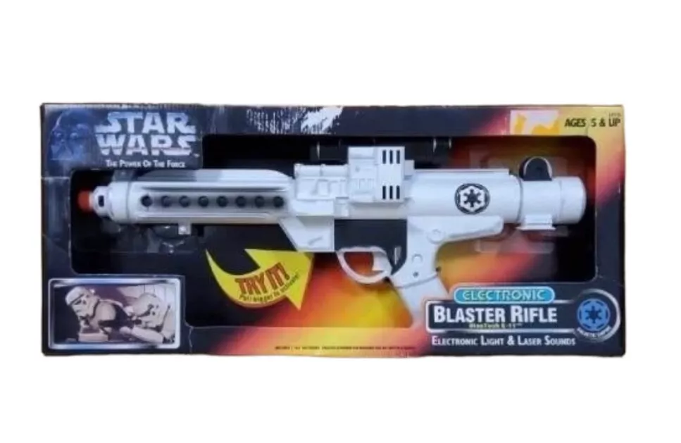 Star Wars Power of The Force Electronic Blaster Rifle BlasTech E-11 White  Lights