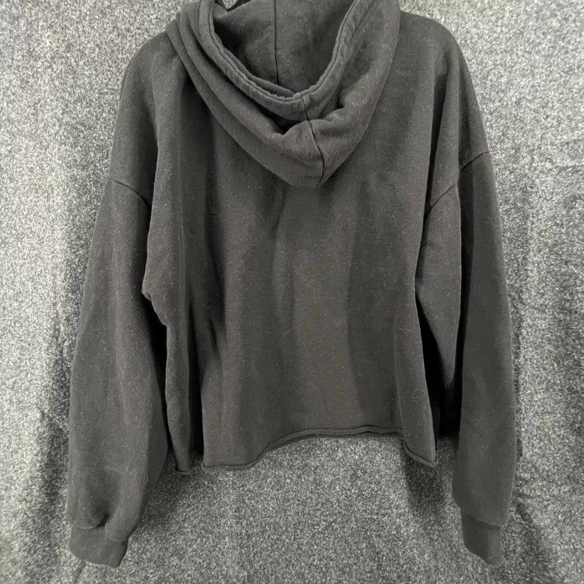 Forever 21 black cropped hotsell hoodie