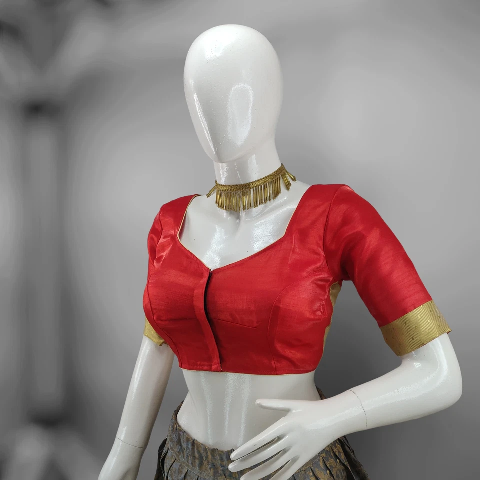 Blusa étnica de seda Dupion roja con cuello de novia - brocado bordado a mano. Foto 3 de 4