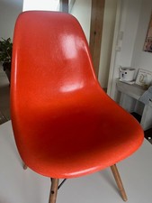 Original Eames  Herman Miller Side Chair Fiberglas DSW orange