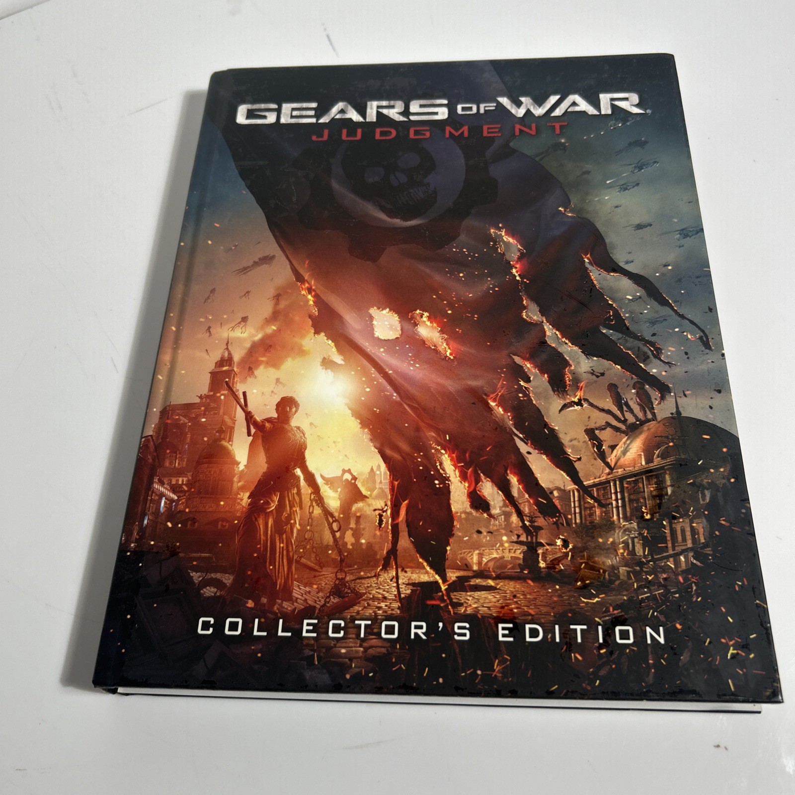 Gears Of War: Judgment Collector's Edition Strategy Guide Hard Back GOOD