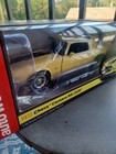 AUTOWORLD AMM1311 1:18 1972 CHEVROLET CAMARO Z/28 RS (CREAM YELLOW) — photo 10