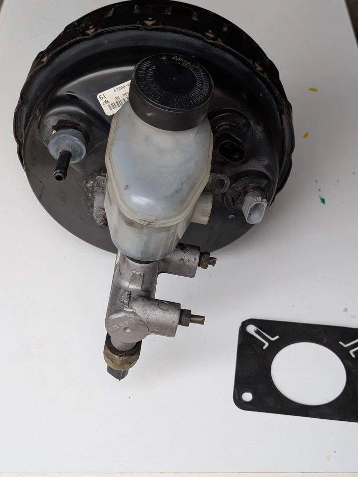 Toyota Sequoia 2001-2003 4,7 L refuerzo de freno con cilindro maestro y sensor OEM Foto 3 de 4