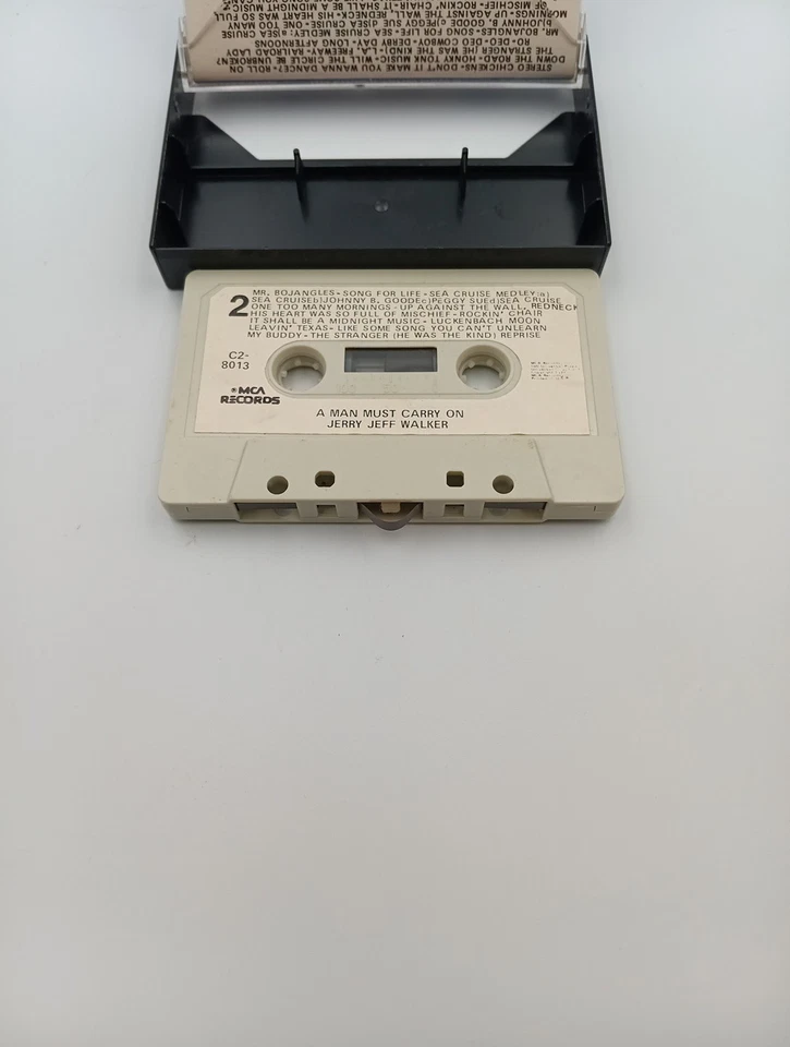 1977 JERRY JEFF WALKER A MAN MUST CARRY ON CASSETTE MCA RARE! T1748 Foto 4 de 4