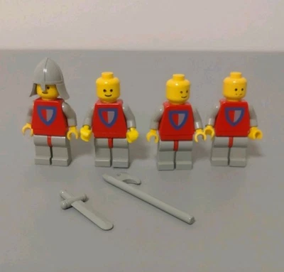 Lego  4 alte Ritter aus  677  -  CAS075 Alt hellgrau  - Bild 1 von 4