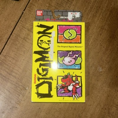 Bandai Digimon Tamagotchi Digital Monster Brown Yellow 1997