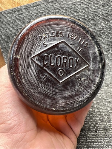 Vintage Amber Glass Clorox Bottle Jug Embossed Half Gallon 64oz With Lid - Picture 6 of 6