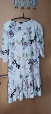 Damensommerkleid Weiss mit Blumenmuster. Gro�...