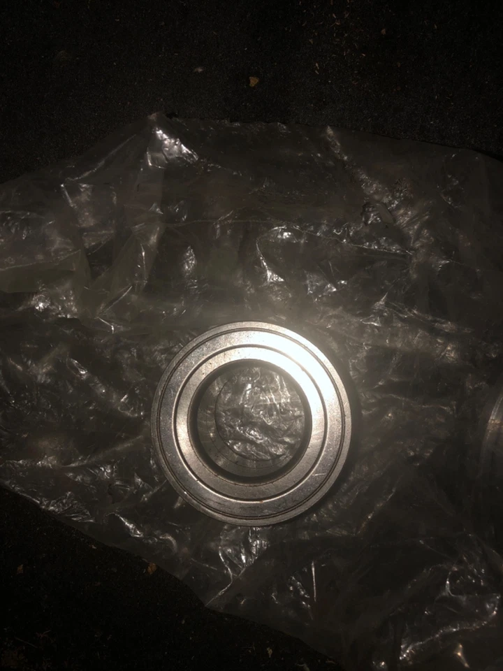 Buje de rueda GENUINO-Conductor delantero o pasajero derecho izquierdo conductor/pasajero 8L8Z1104A Foto 2 de 2