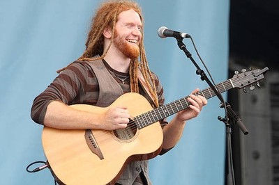 Newton Faulkner performs on the Main Stage Day 3 of the Isle Of Wi- Old Photo 5