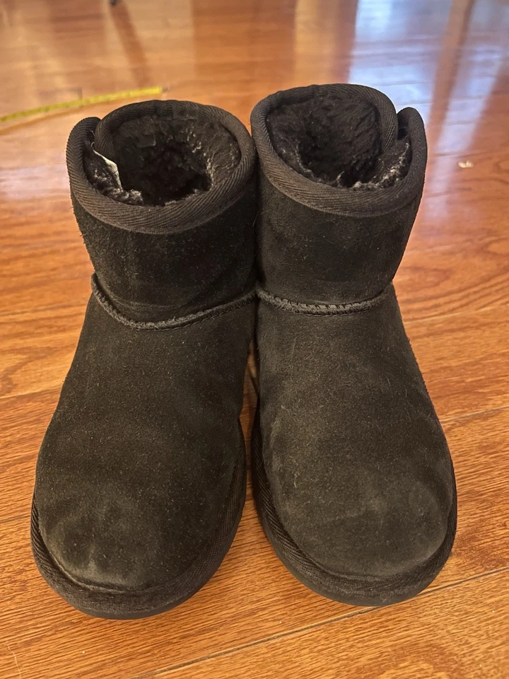 Ugh Jona Black Boots Size 12 - Image 4 of 4
