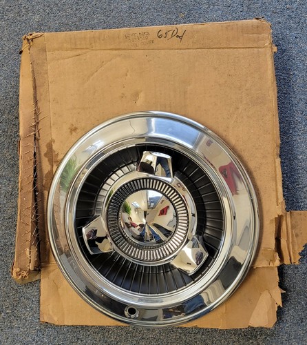 1965 Dodge Monaco Polara 14" Three Bar Spinner Wheel Cover Hub Cap 2533049 - Picture 3 of 7