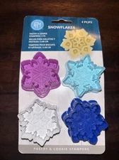 New R&M International 4 Piece Snowflake Pastry & Cookie Stamper Set, 2.75-Inch