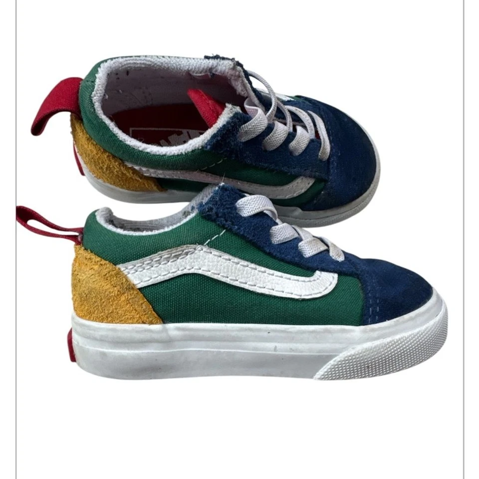 Lot of Two Pairs Baby shoes Sneakers Jordan & Vans Size 5 - Image 4 of 4