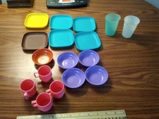 Childrens tupperware tupper toys mini dishes 17pc.