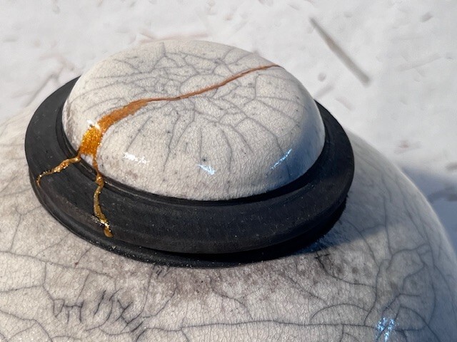 Kintsugi Raku,Lrg White/Black Crackle Vase/Urn, C. Dockins, Kintsugi Lid, Exc