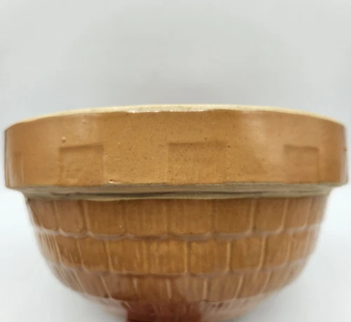 Vintage Nelson McCoy Pottery 9in Tan Bowl in Shingle Pattern