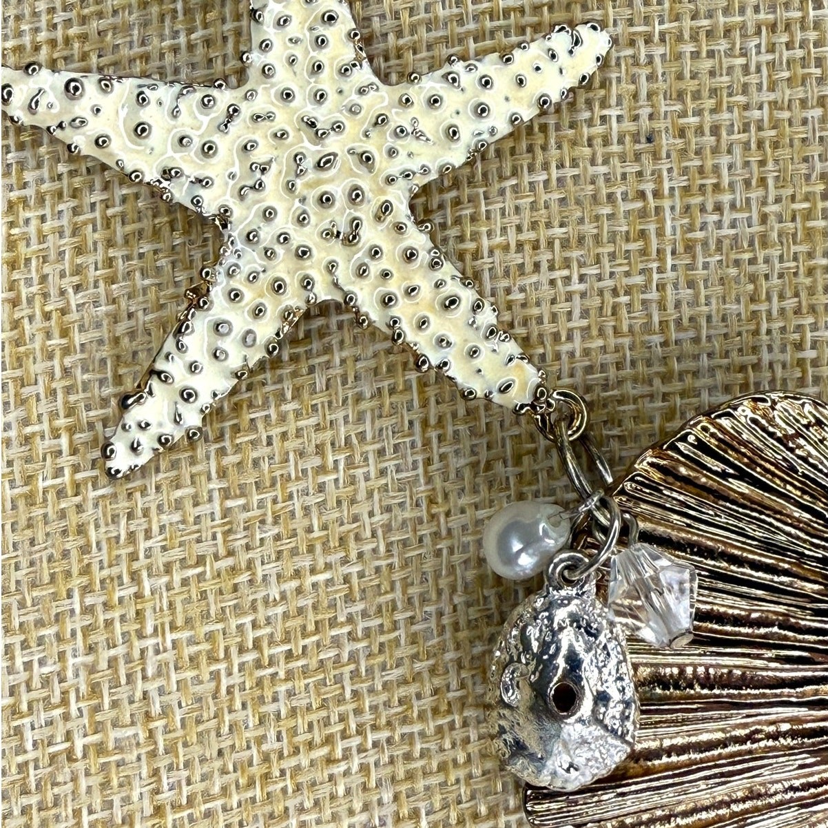 Seashell Themed Statement Necklace Oversized Shel… - image 7