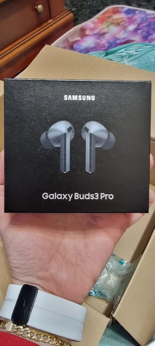 Samsung Galaxy Buds3 pro gris.