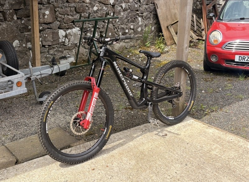 Nukeproof Mega Carbon