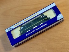 Dapol ND084Z class 35 Hymek diesel locomotive D7017 green Kernow Models, N Gauge