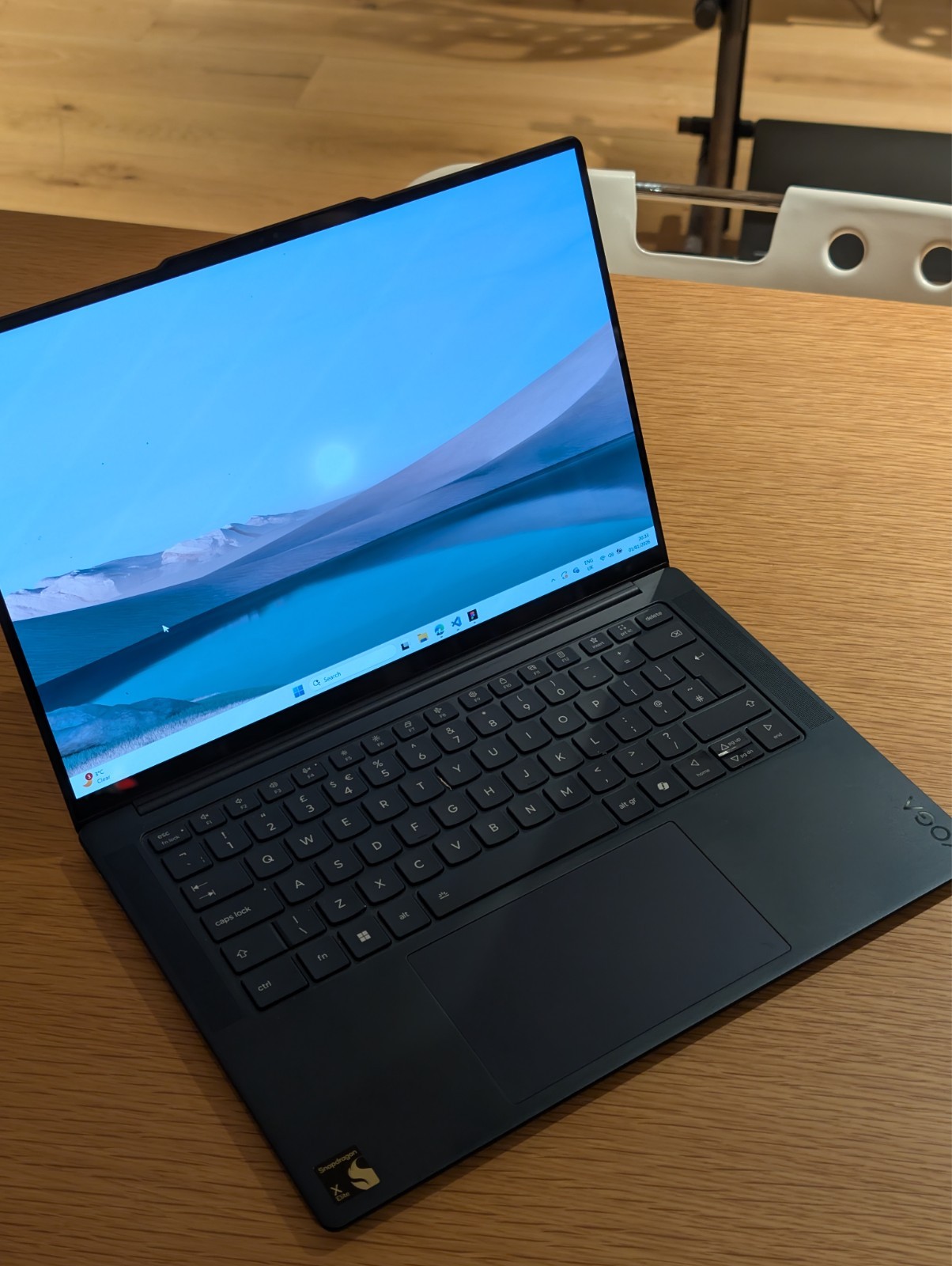 Lenovo Yoga Slim 7 14Q8X9 Laptop 14.5" OLED Touchscreen, 16GB RAM, 512 SSD, Blue