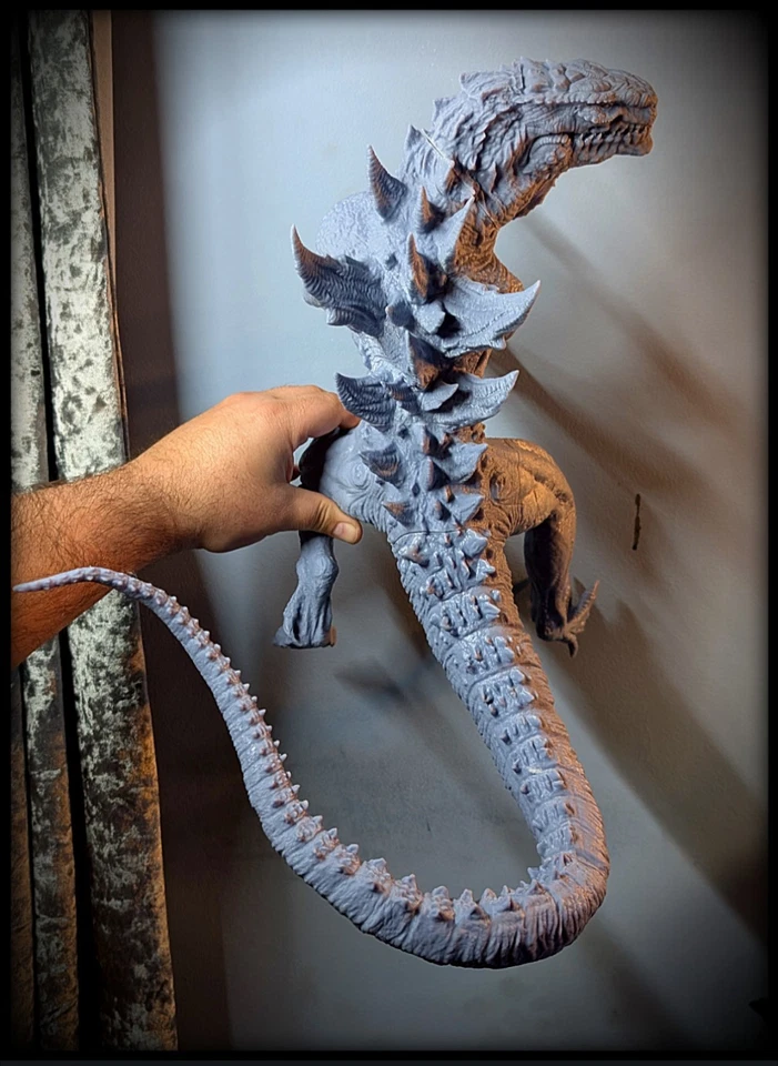 Godzilla 1998 Maquett Prop Replica 16" Tall Unpainted Kit - Image 3 of 4