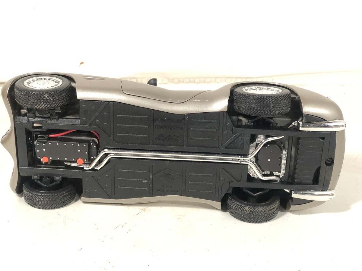 Chrysler Atlantic Concept Top Line 1:18 Scale Diecast Model by