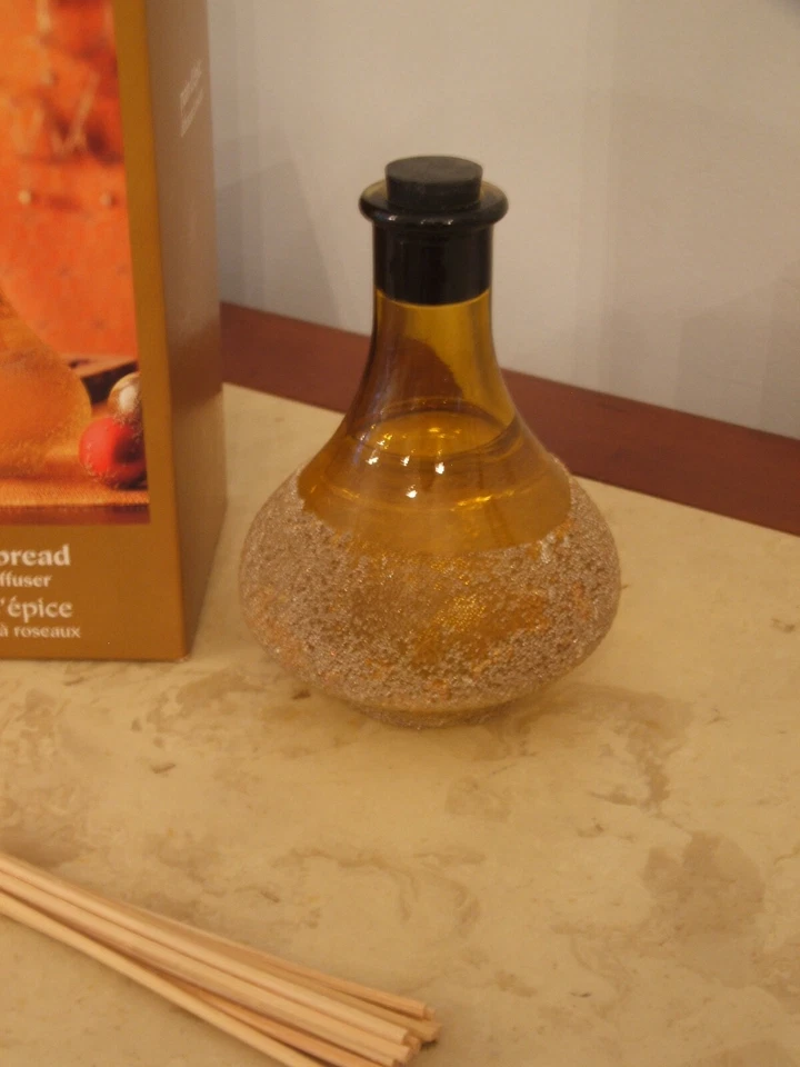 brand New Pier 1 Imports concentrated Reed Diffusser Set GINGERBREAD - Image 3 of 3