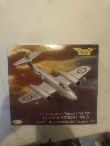 Corgi 1:72 Gloster Meteor F.Mk.8 WE947:L N°1 Squadron RAF Tangmere 51 Neuf - Photo 2 sur 4