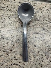 Set Of 2 Vintage Pewter Ladles 11.5”L Made In USA Leaf Design Unbranded