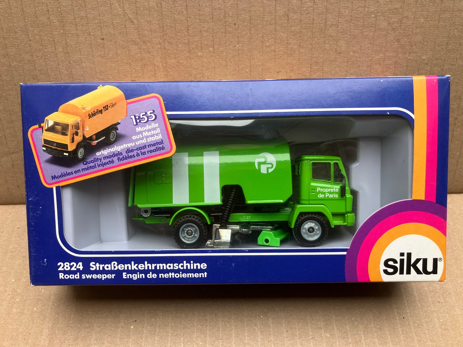 Camion de nettoyage Siku ville de Paris pour imaginer les circuits de voirie dans la chambre