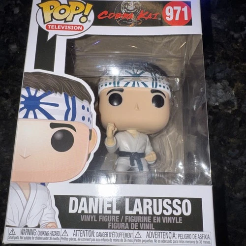 Funko Pop! Daniel LaRusso Cobra Kai The Karate Kid #971 Television W Protector