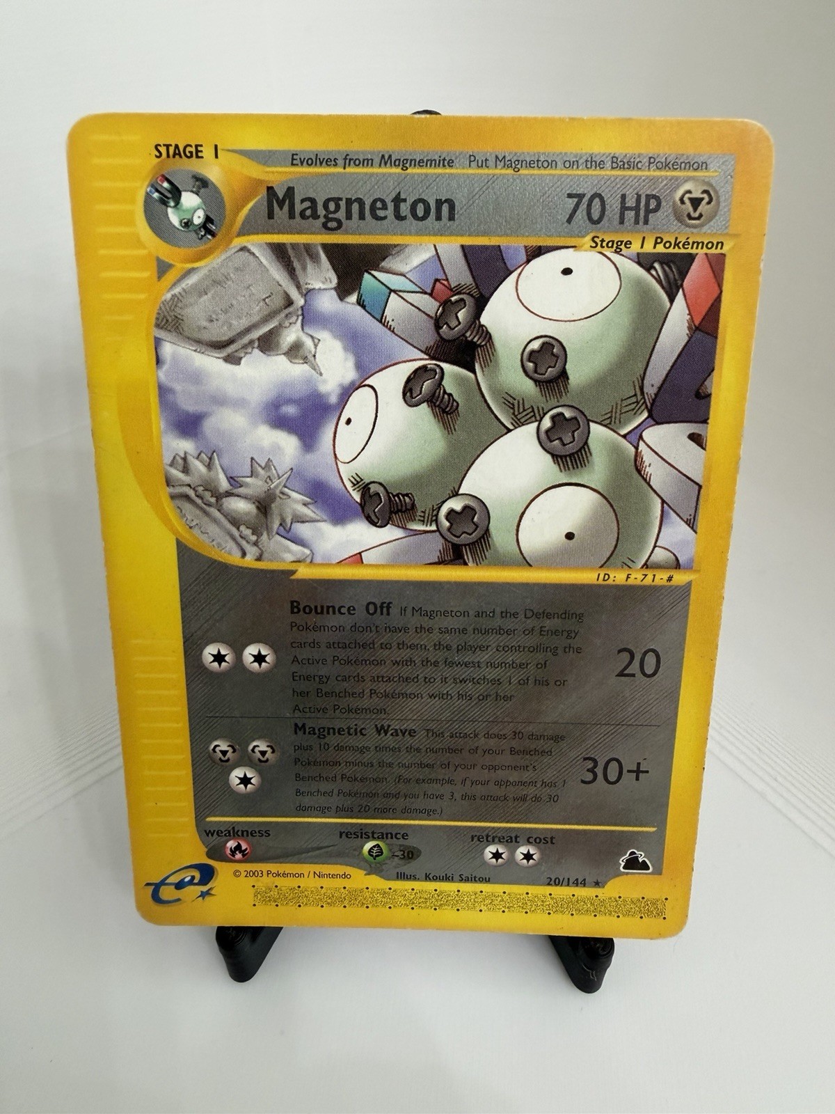 Magneton Skyridge - 20/144 Pokémon Card (2003)