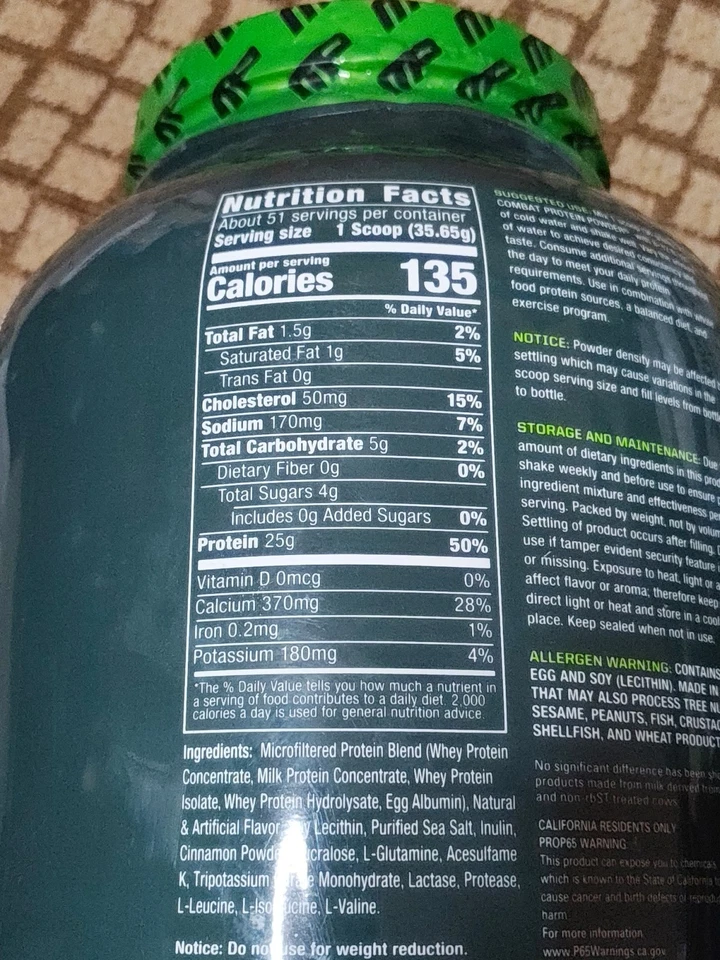 Proteína en polvo MusclePharm MP COMBAT, HORCHATA, 4 libras, 25 g de proteína, 03/2027 Foto 2 de 3