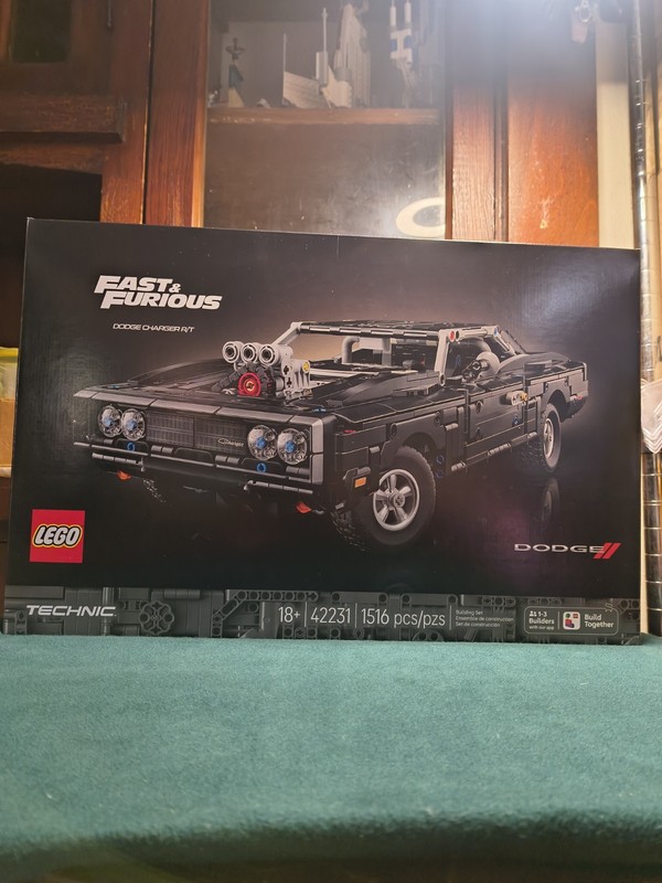 LEGO Fast & Furious Dodge Charger R/T 1516 Pieces Model #42231 Sealed