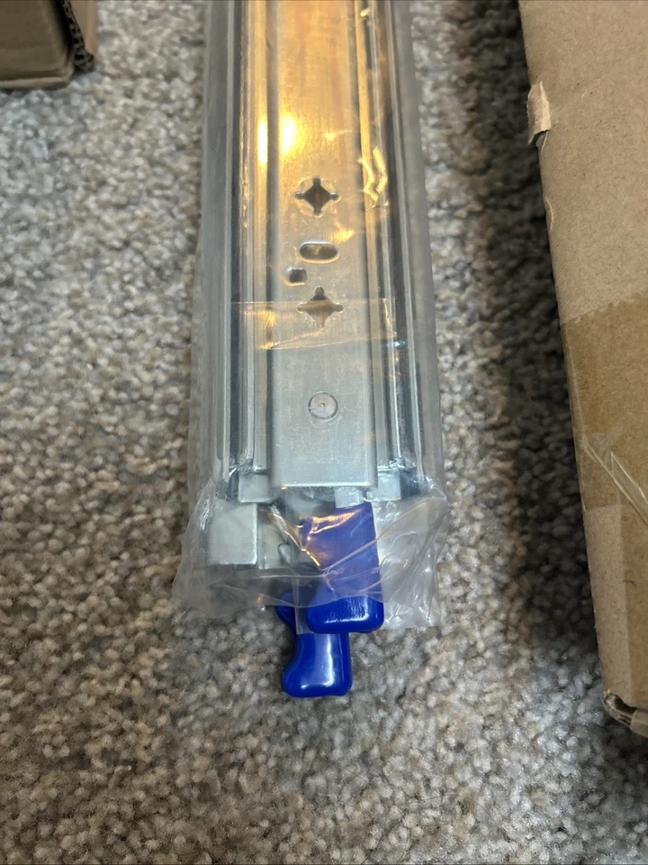 Correderas de cajón con rodamientos de bolas de alta resistencia Foto 3 de 4